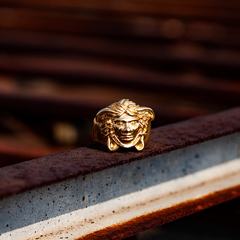 Medusa Ring